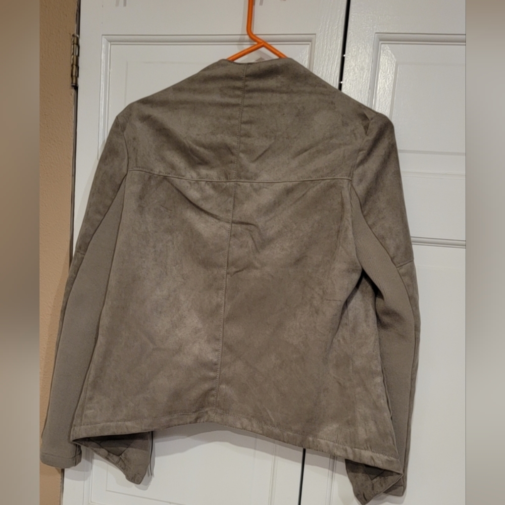 Jacket - Picture 2 of 3